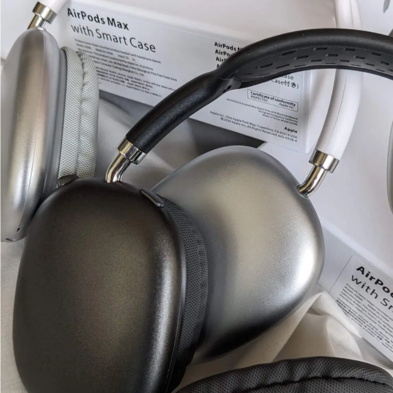 AirPods Max Headphones with Smart Case - Free Cash on Delivery Saadi.Pk